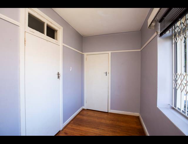 2 BEDROOM APARTMENT FOR SALE IN GLENWOOD